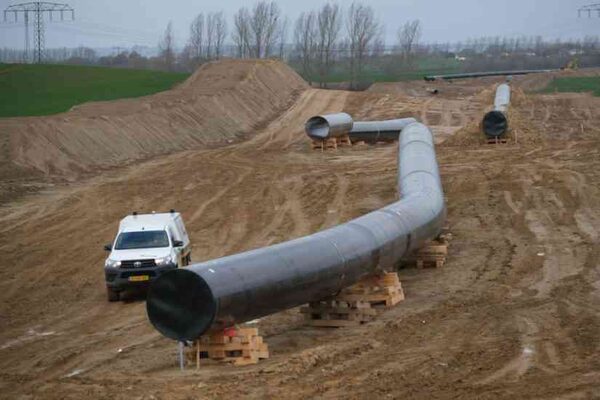 nord-stream-2-and-eugal-gas-pipelines-construction-continues-3